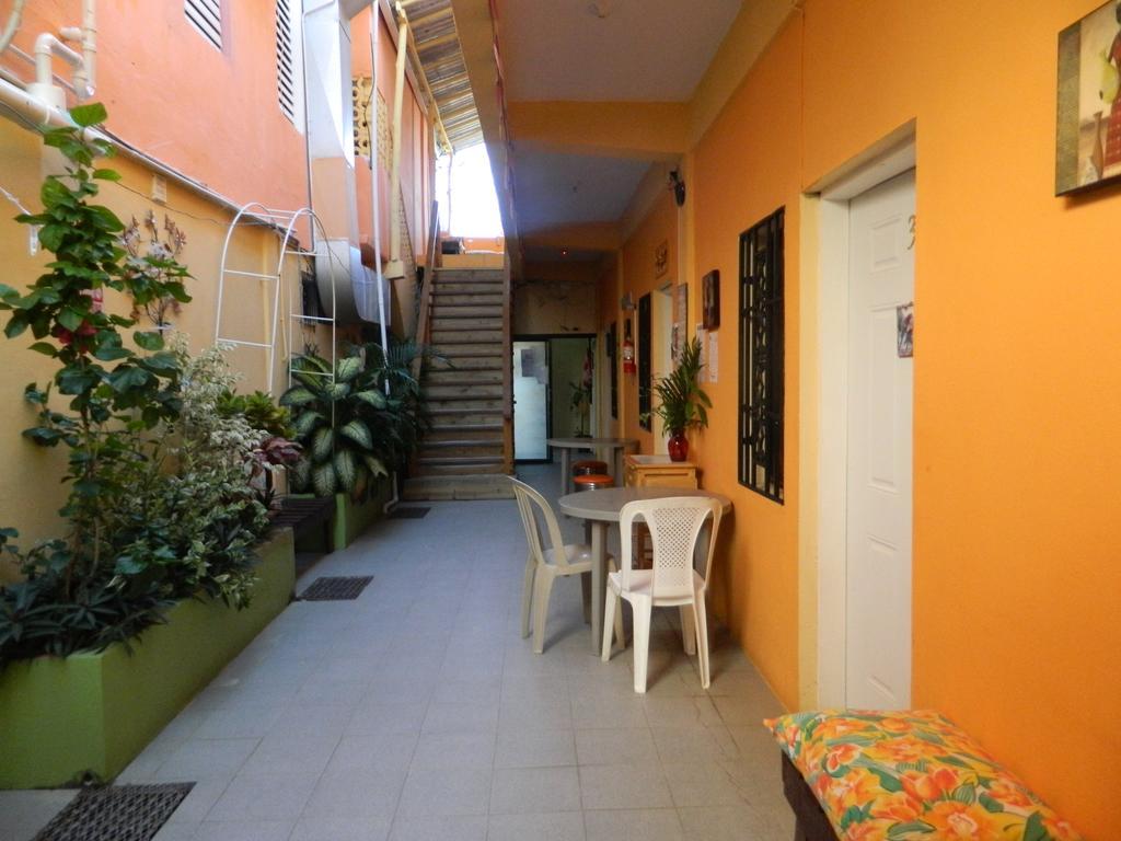 Bella Sombra Guest House Downtown ベリーズシティ 部屋 写真