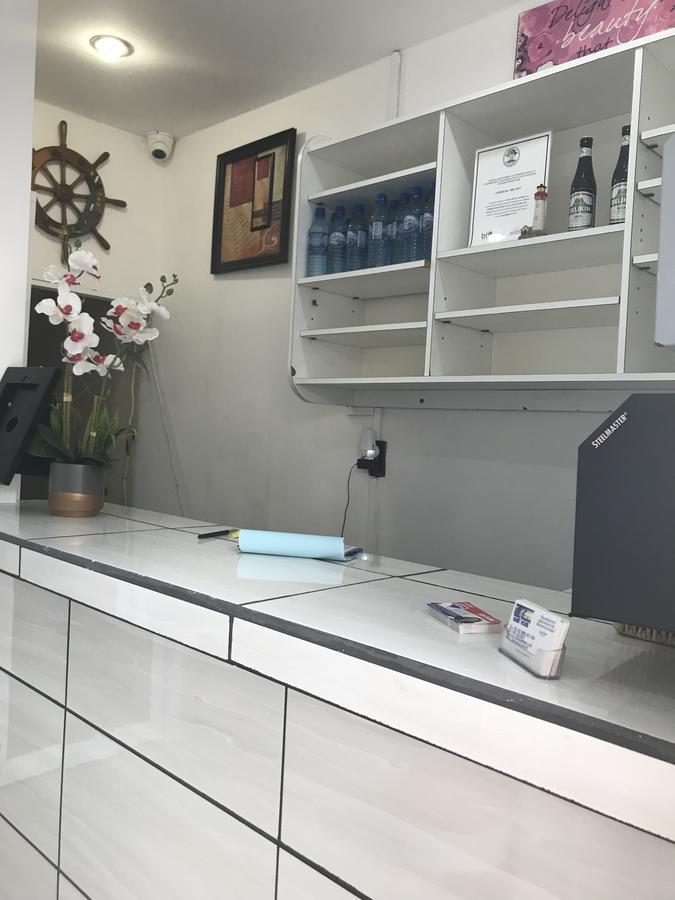Bella Sombra Guest House Downtown ベリーズシティ エクステリア 写真